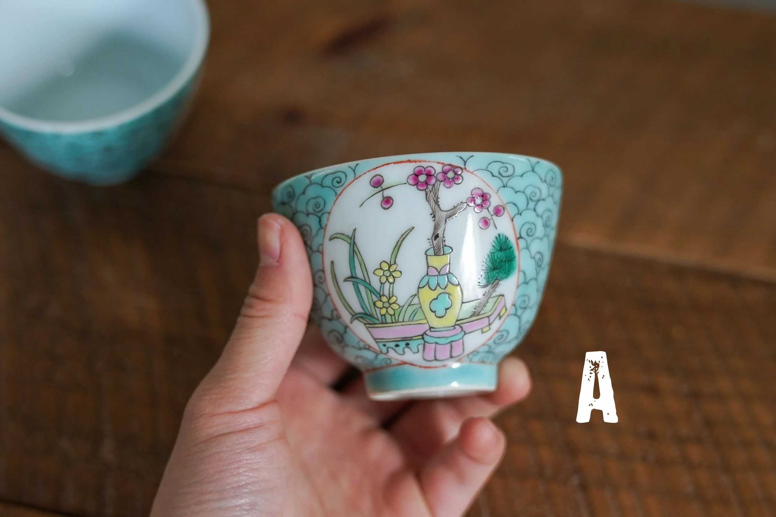 Hand-painted Vintage Chinese Flower Garden Teacup — tea